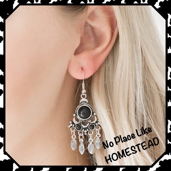 Paparazzi Jewelry Newno Place Like Homestead Black Poshmark
